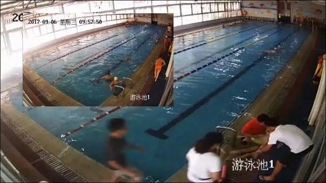 男童上游泳课溺亡泳池 救生员不急救反而用浮条敲打