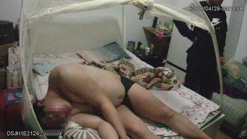 吓傻！凌晨，女子看到陌生裸男站床前盯着她（图） - 5