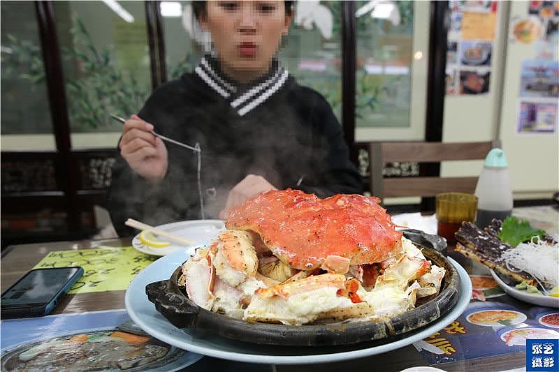 中国游客到北海道旅游，“冒死”吃帝王蟹 吃到扶墙而去！（组图） - 11