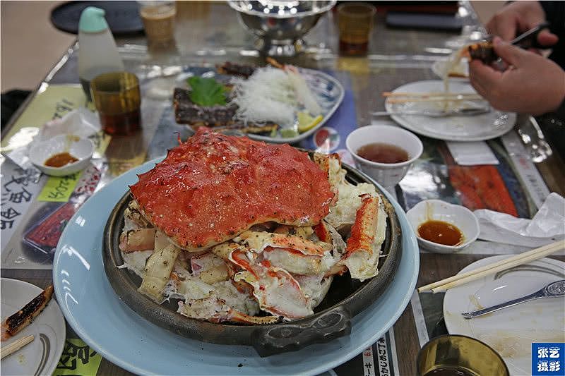 中国游客到北海道旅游，“冒死”吃帝王蟹 吃到扶墙而去！（组图） - 13