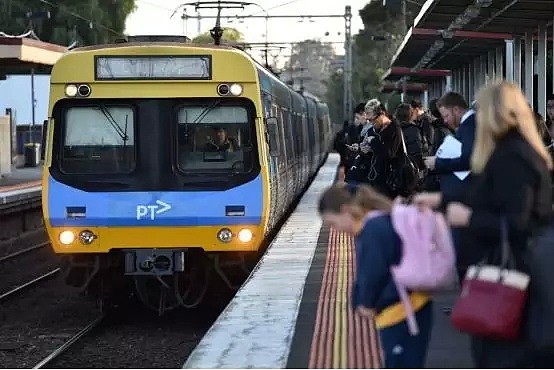 在澳洲坐火车，这10种乘客你一定要有多远躲多远！否则时刻都有一万匹草泥马奔腾而过... - 1