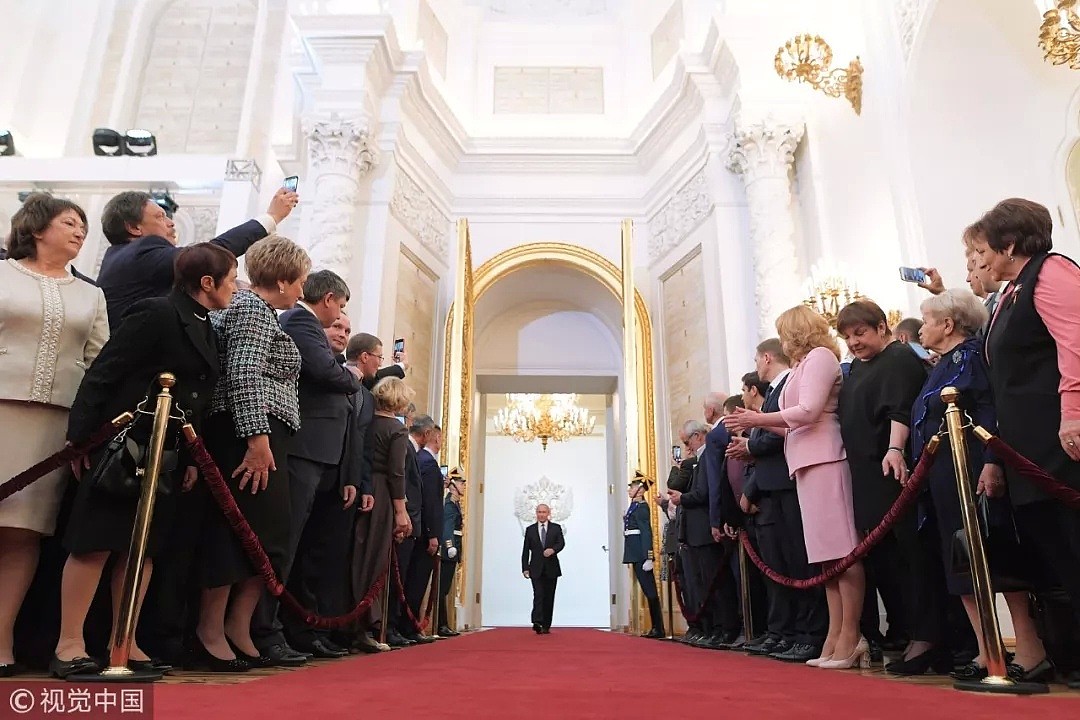 刚刚，普京宣誓就职俄罗斯总统！（组图） - 2