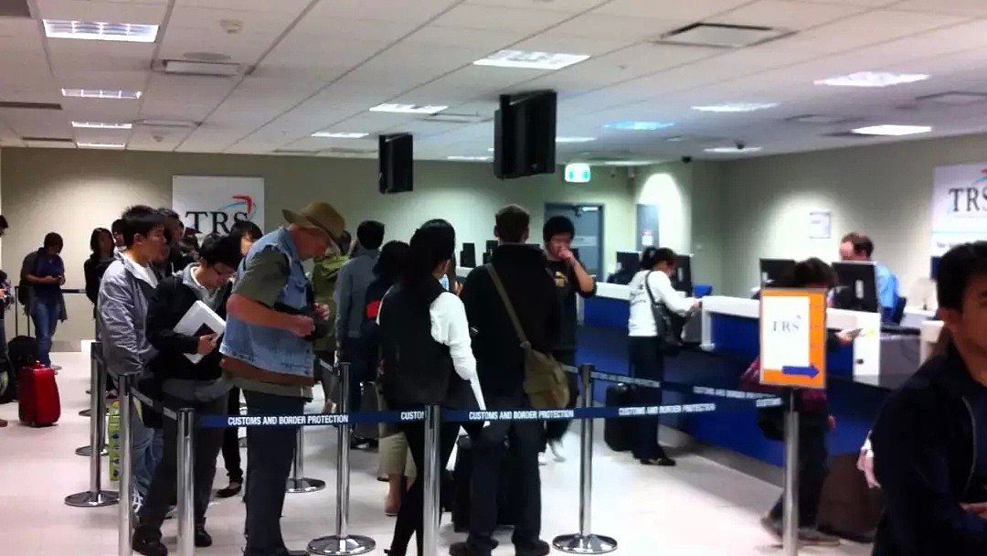 澳洲海关开始严查! 华人机场退税后被打上标志, 返澳时一不小心就被取消签证! - 13