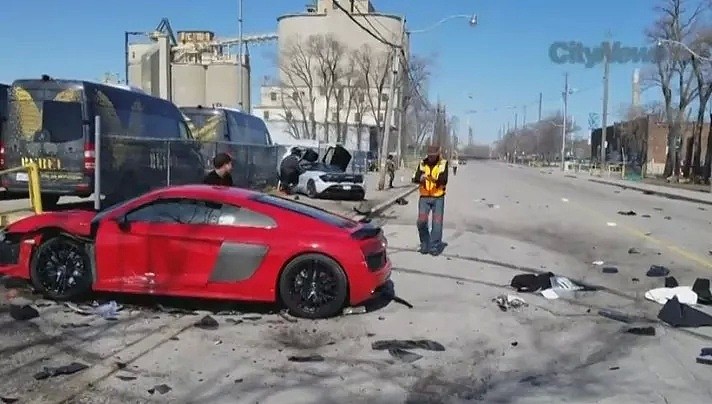 加拿大街头百万豪车相撞，司机弃车逃跑，车里发现一本中国护照！（视频） - 3