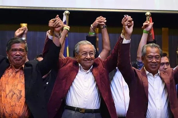 外汇纵横 | 马来西亚60年来首度变天！92岁前总理扳倒执政党 - 2