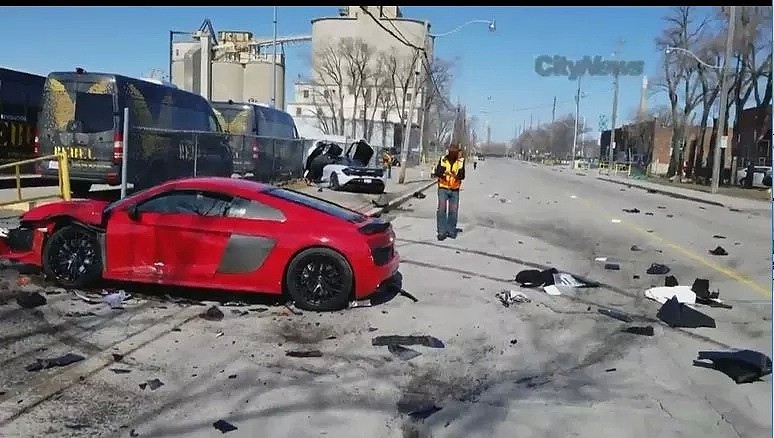 中国男司机在多伦多驾迈凯伦撞奥迪R8！人跑了，现场扔中国护照（视频/组图） - 7