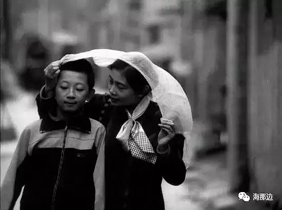 最坚强的中国母亲：为孩子移民就是救孩子的命（图） - 1