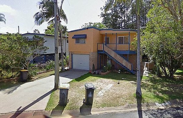 4C5643EE00000578-5738215-Mr_Basith_was_stabbed_outside_his_home_pictured_at_Kuraby_south_-a-26_1526516623429.jpg,0
