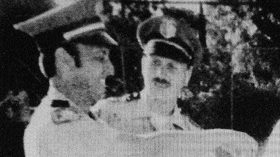 迪安杰洛从警时的照片（左一） | 《Auburn Journal》