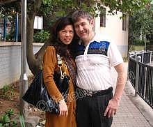 美国女大学生嫁给中国保安？！弱爆了，中国女博士女高管女白领嫁给美国清洁工等更多…（组图） - 5