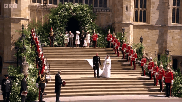 【全程直击】英国王室大婚温莎堡盛大登场！哈里王子与梅根·马克尔共偕连理（视频/组图） - 10