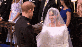 梅根婚纱价值86万，历届英国皇室新娘的婚纱“battle”到底谁赢了？（组图） - 2