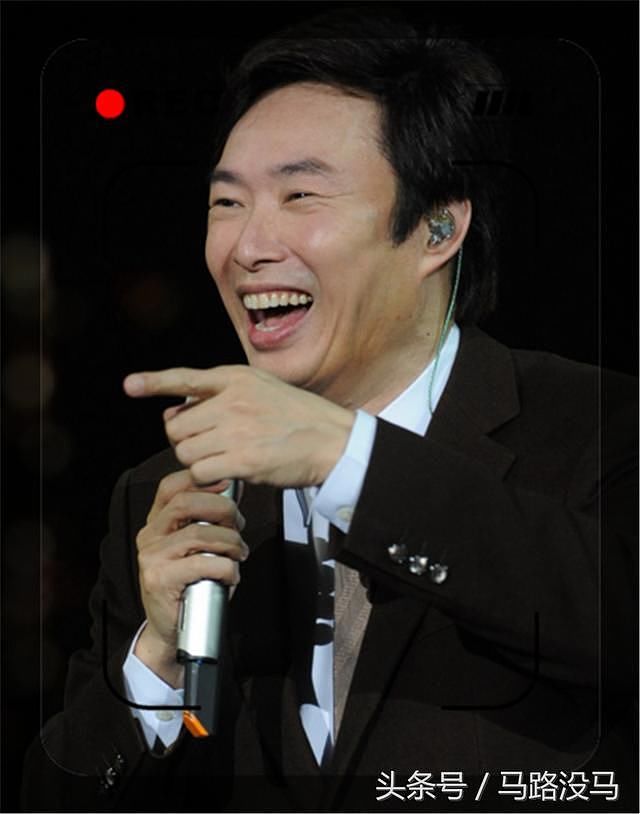 他是中国最污节目主持人，终身未婚，同性恋之谜终揭开……（组图） - 10