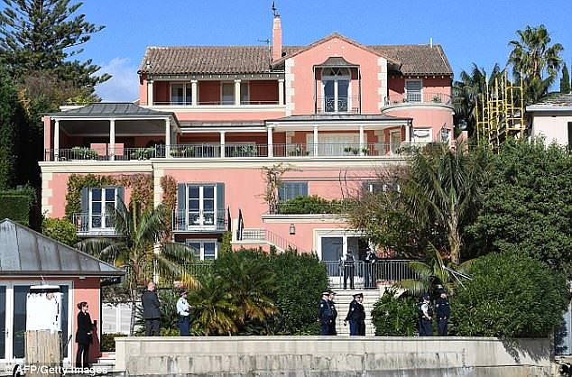 The Queensland senator said Mrs Turnbull, head of the Greater Sydney Commission, is in no position to judge whether Sydney can accept more immigrants or not (pictured is Mr and Mrs Turnbull's mansion on Sydney Harbour)