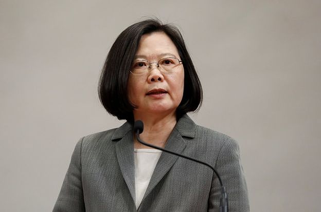 Taiwanese President Tsai Ing-wen attends a news conference to announce the new Presidential Office secretary-general in Taipei, Taiwan April 11, 2018. REUTERS/Tyrone Siu