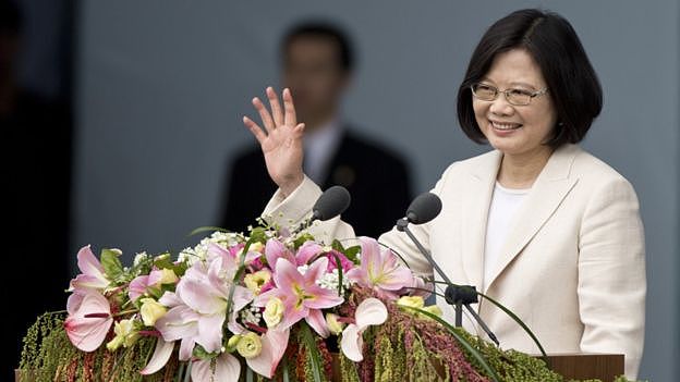 Taiwan President Tsai Ing-wen waves to the crowd on May 20, 2016 in Taipei, Taiwan. Taiwan's new president Tsai Ing-wen took oath of office on May 20 after a landslide election victory on January 16, 2016. (Photo by Ashley Pon/Getty Images)