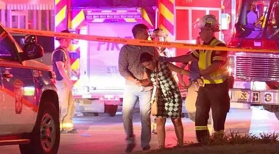 两名蒙面人冲进多伦多一家餐馆引爆炸弹！15人受伤3人命危，特鲁多发推遭网友怒怼（视频/组图） - 10