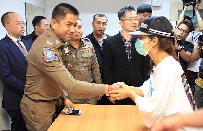 反转了？女游客在泰国遭绑架，或因她先涉诈骗“绑匪”153万美元 - 2