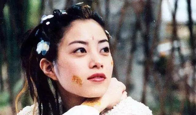 40岁女歌手“大变脸”，曾红过蔡依林，和罗志祥谈过7天恋爱
