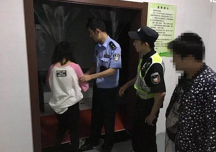 女子急诊室门口喊“救我”后失踪 衣衫褴褛现身草丛(组图) - 4