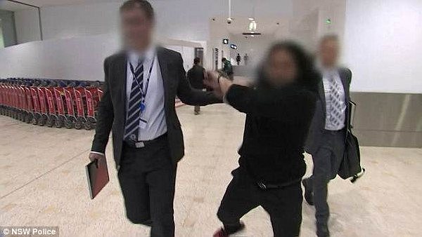悉尼机场上演惊险一幕！33岁毒枭拒捕袭警！警方查获$275万现金及枪支（视频/组图） - 8