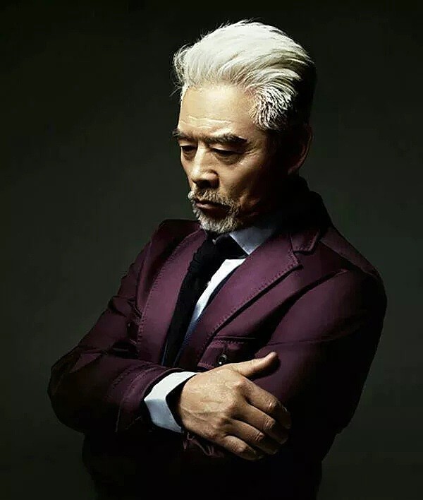 被65岁的大叔帅哭了！他演了一辈子配角，却是中国最会穿衣服的男人！（组图/视频） - 16