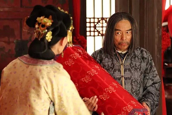 被65岁的大叔帅哭了！他演了一辈子配角，却是中国最会穿衣服的男人！（组图/视频） - 36