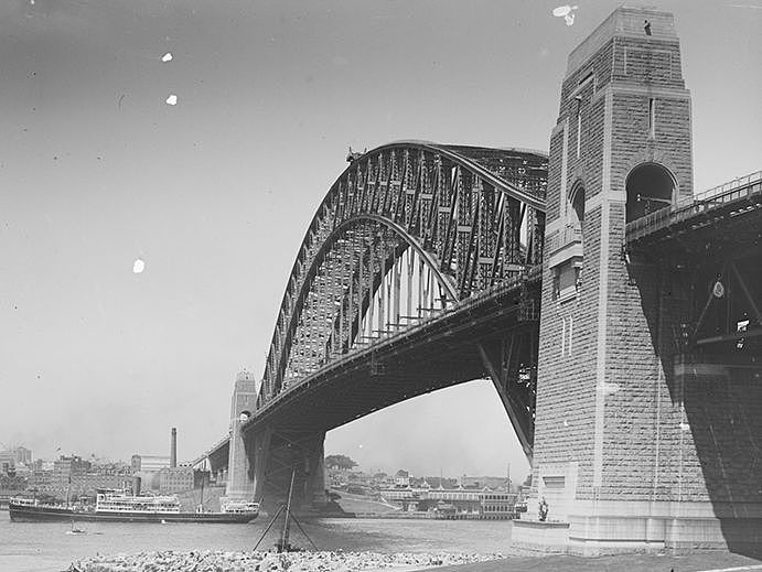 未解之谜！悉尼海港大桥水泥墩里竟封着16个男人！他们究竟是谁，真相太惊人！（组图） - 19