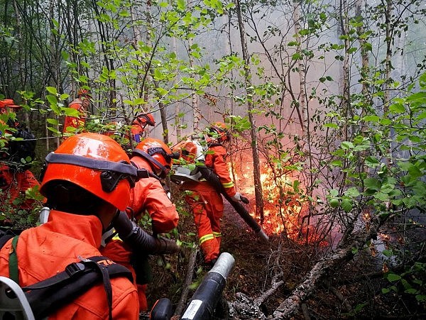 大兴安岭火灾持续燃烧近千公顷，4000救援人员奔赴现场（组图） - 8