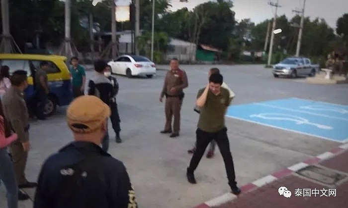 泰国美女被在酒吧认识的中国游客打，连保安也被打破头（图） - 1