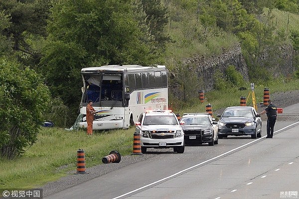 加拿大大巴交通事故致1中国游客死亡，5人伤势严重（组图） - 2