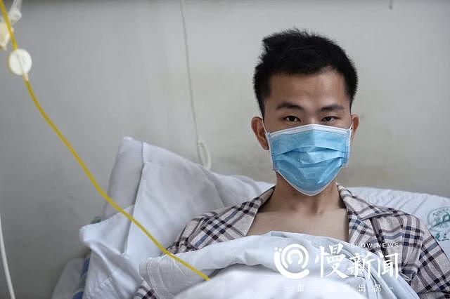 高考前10天 重庆17岁高三男生突患白血病，最大愿望是参加高考