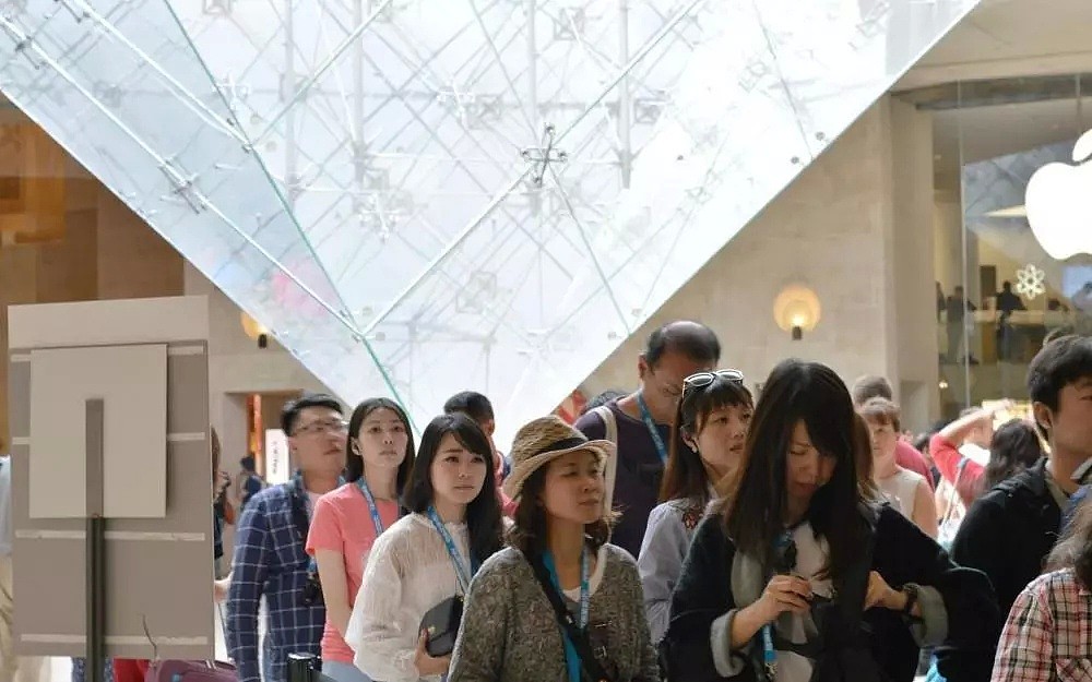 中国游客让卢浮宫每年损失上百万？法媒这一波黑的毫无技术含量啊（组图） - 1