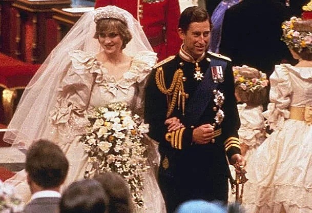和女王威廉哈里都不一样，查尔斯为啥当年在这儿迎娶戴安娜？（组图） - 5