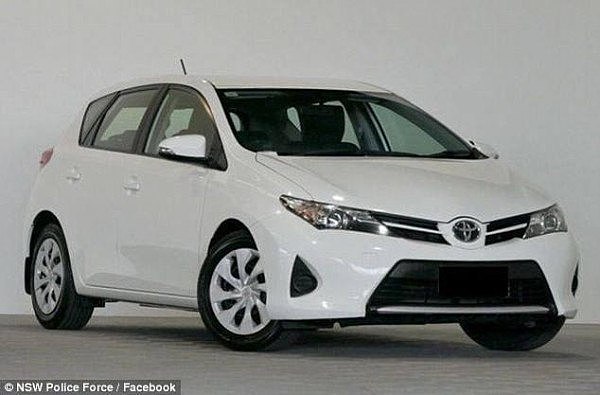 4D20647500000578-5828631-The_2016_model_Toyota_Corolla_was_located_on_Lindsay_Street_in_B-a-34_1528696886583.jpg,0