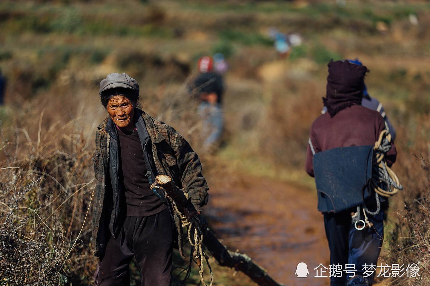 大凉山为什么穷？看完这些图才知道，问题出在男人身上（组图） - 3