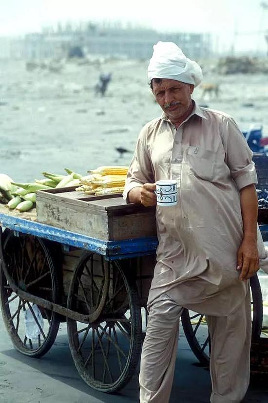 ▲巴基斯坦摊贩  图片来源：维基百科