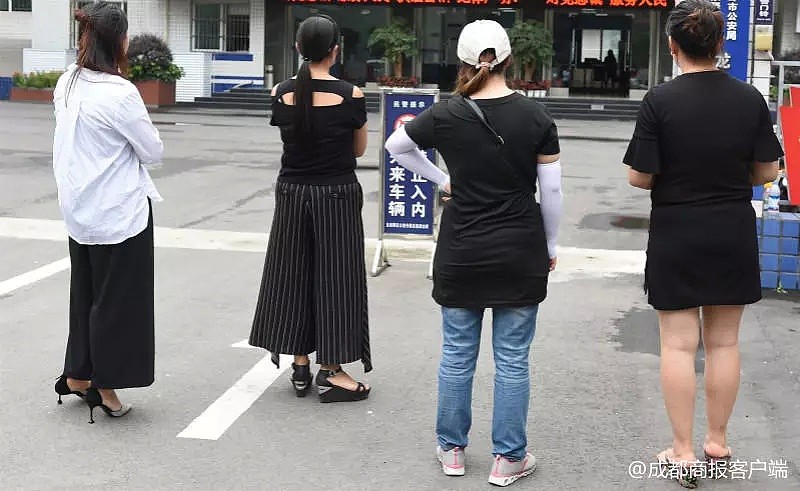 史诗级渣男！男子冒充富豪交往多名女子行骗百万！被抓现场来了6位女朋友（组图） - 3