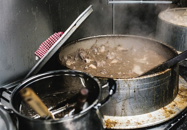 唐人街这家日本拉面太良心啦！120斤猪骨熬制成汤，喝完一整碗简直爽歪！（组图） - 7