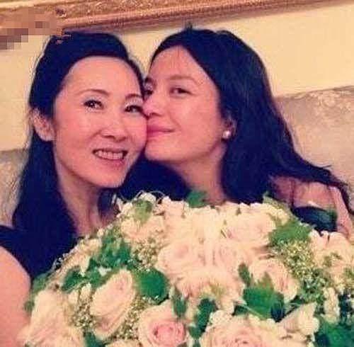 赵薇老公带着女儿和王思聪妈妈聚餐曝光，原来两家关系不简单！（组图） - 5