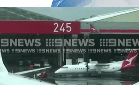 惊险！澳航飞机被闪电击中，紧急返回悉尼机场！机上有20到30名乘客（图） - 2