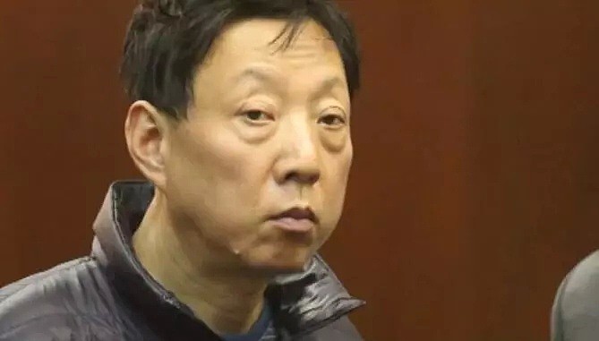 华男华埠浴室乱刀砍死亲姐 手段残忍 见法官时一脸漠然（组图） - 1