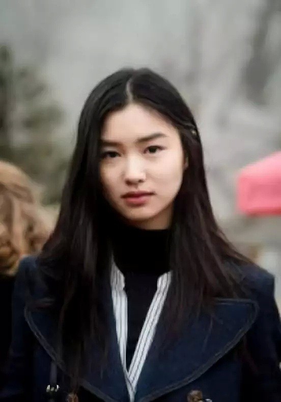 非主流少少女变亚洲超模，18岁就被大牌包养，却被网友说太丑（组图） - 25