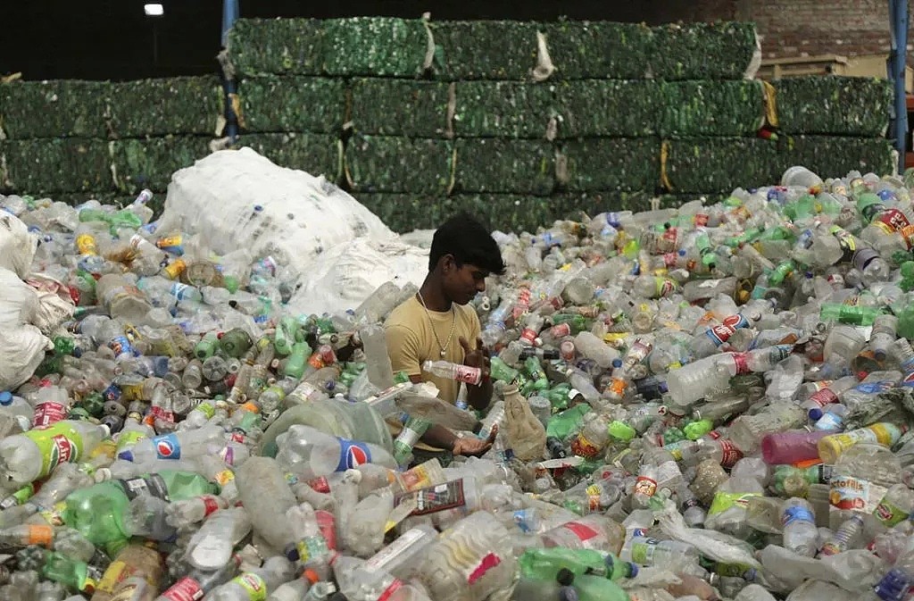 中国拒绝做“世界垃圾场”之后，“世界要窒息在废塑料里了！”（组图） - 5