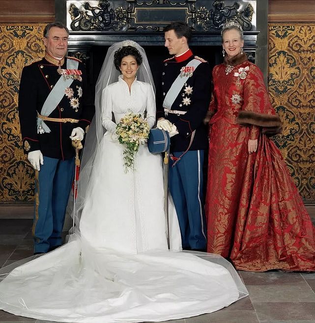 小鲜肉扎堆男装周搏镜头！却被这位有中国血统的19岁丹麦王子给绝杀了（组图） - 32
