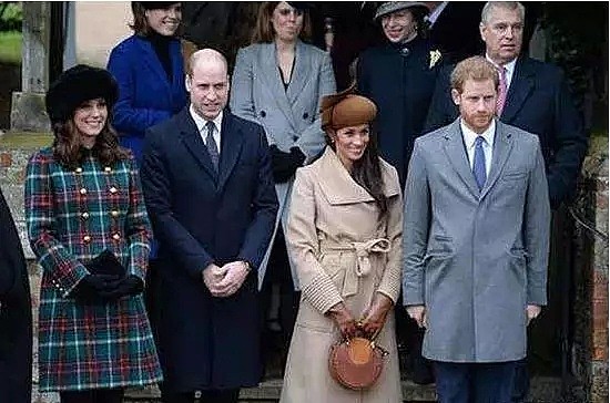 为什么放眼整个英王室，只有哈里王子的头发是红色的？ - 1