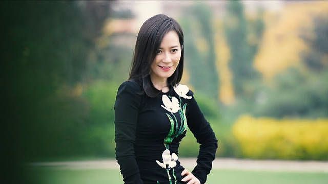 这位47岁单身“冻龄女星”何以影响中国年轻人婚姻观（组图） - 2