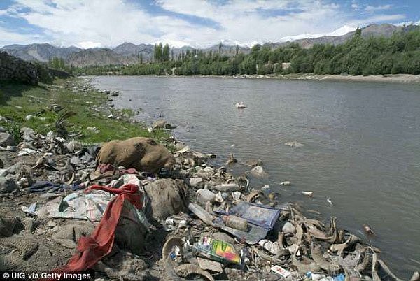 震惊！全球90%塑料垃圾来自亚、非洲10条河流！中国长江和印度恒河就占了一半（组图） - 3