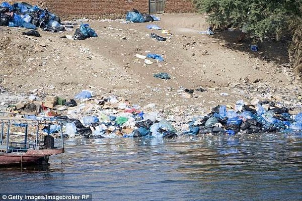 震惊！全球90%塑料垃圾来自亚、非洲10条河流！中国长江和印度恒河就占了一半（组图） - 1