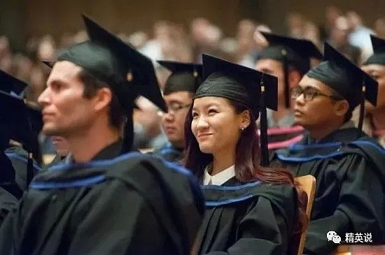 哥大、UCL、多大被中国留学生占领，毕业典礼上全是“中国脸”（组图） - 1
